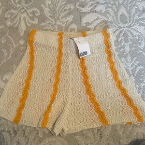 H&M crochet short